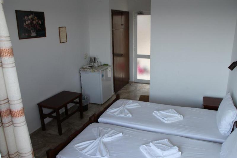 Oasis Studios Rodakino Habitación foto