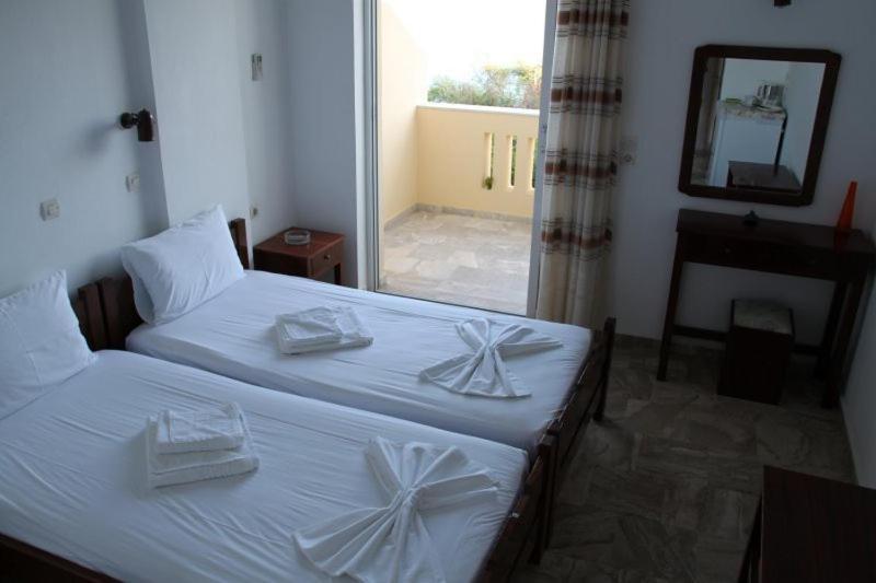 Oasis Studios Rodakino Habitación foto